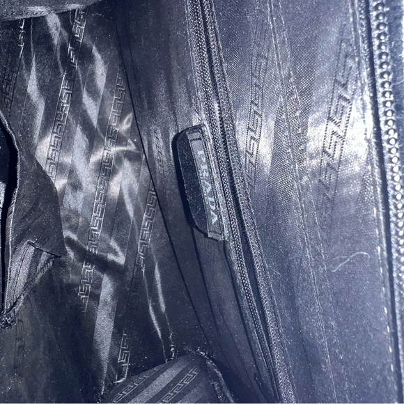 FAKE (pretty sure) I bought it on depop but it never confirmed by the seller - Picture 2 of 3